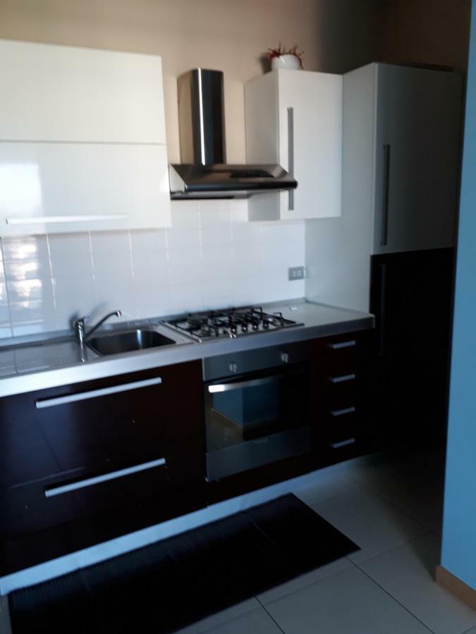 Riviera Palace Giulianova: Beachfront In Location Apartment