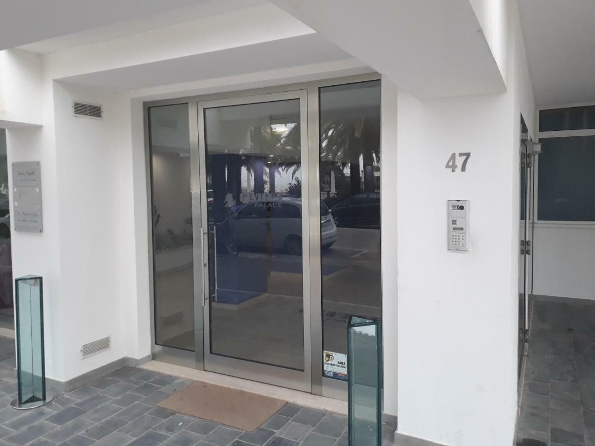 Apartment Riviera Palace Giulianova: Beachfront In Location